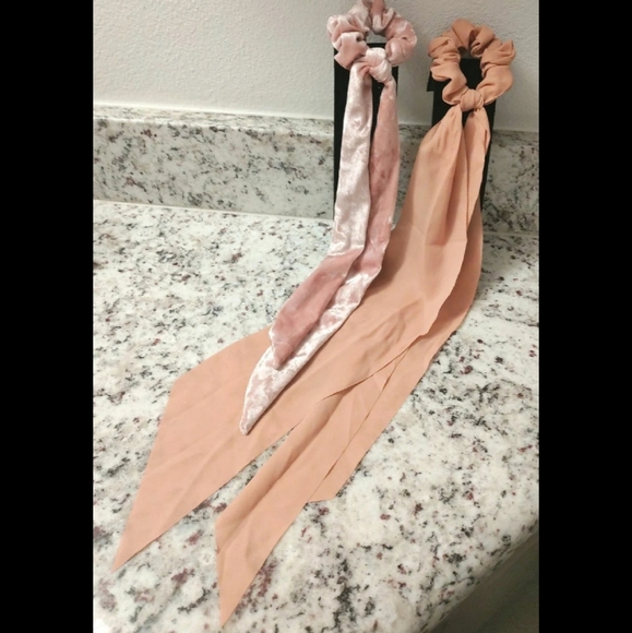 Bow-tie & XXL scrunchies $5 each - Picture 3 of 3